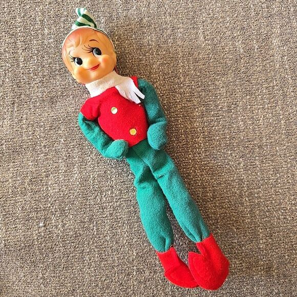 Vintage NOEL JAPAN RED GREEN KNEE HUGGER ELF CHRISTMAS ORNAMENT Original Sticker - Picture 6 of 7